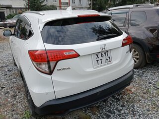 2021 Honda Vezel I Рестайлинг, белый, 2000000 рублей, вид 4