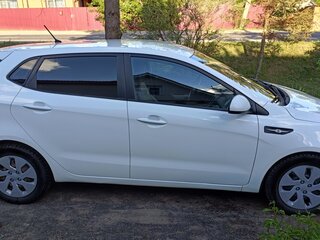 2015 Kia Rio III Рестайлинг, белый, 705000 рублей, вид 4