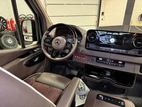 2021 Mercedes-Benz Sprinter, чёрный, 15990000 рублей - вид 8