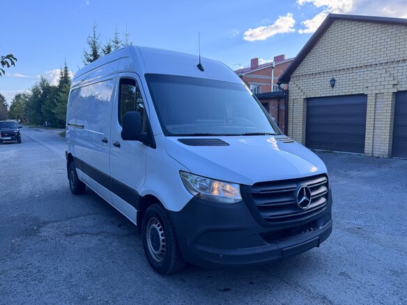 2018 Mercedes-Benz Sprinter, белый, 5200000 рублей - вид 2
