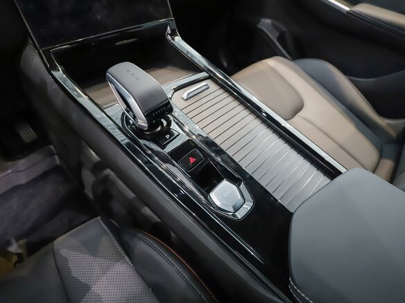 2026 Geely Cityray, серый, 3345000 рублей - вид 13