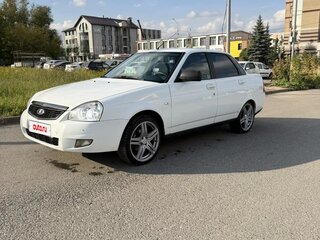 2017 Lada (ВАЗ) Priora I Рестайлинг, белый, 650000 рублей, вид 1