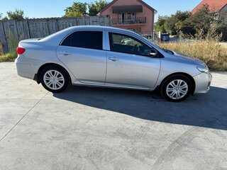 2010 Toyota Corolla X (E140, E150) Рестайлинг, серый, 1000000 рублей, вид 3