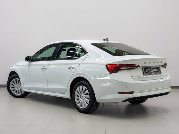 2021 Skoda Octavia IV (A8), белый, 2030000 рублей - вид 6