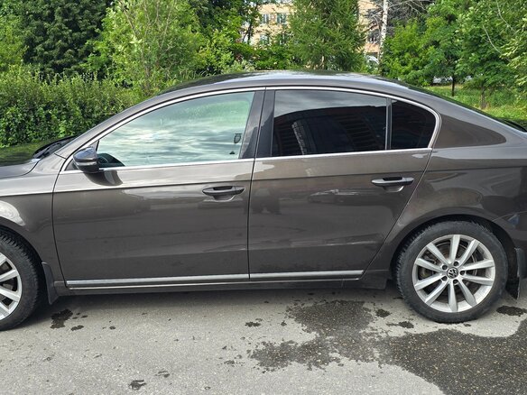 2012 Volkswagen Passat B7, коричневый, 990000 рублей - вид 6