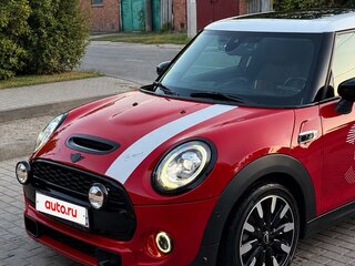 2020 Mini Hatch Cooper S III (F55/F56) Рестайлинг, красный, 2850000 рублей, вид 2