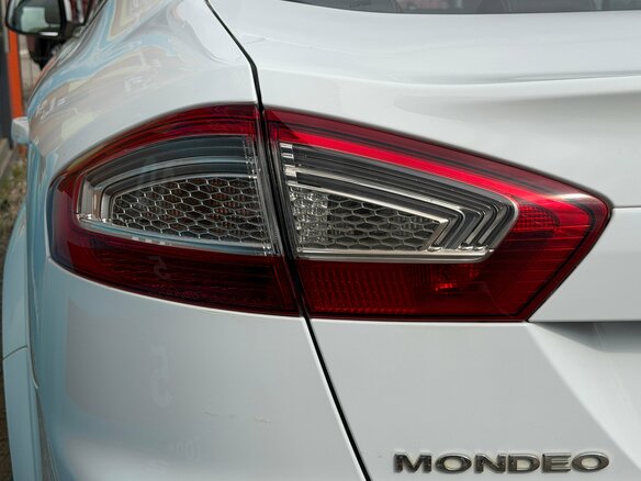 2013 Ford Mondeo IV Рестайлинг, белый - вид 9