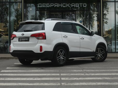 2018 Kia Sorento II Рестайлинг, белый, 2210000 рублей, вид 2