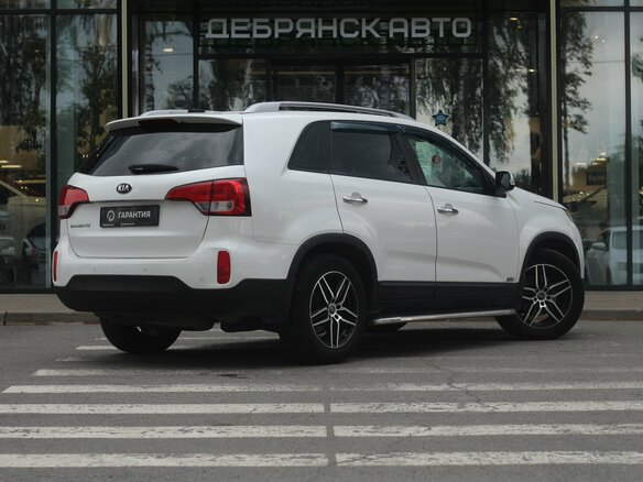 2018 Kia Sorento II Рестайлинг, белый - вид 1