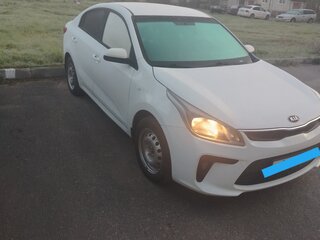 2018 Kia Rio IV, белый, 825000 рублей, вид 3