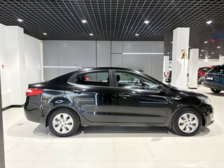 2014 Kia Rio 6-speed III, чёрный, 788000 рублей, вид 4