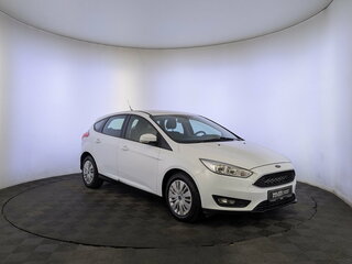 2018 Ford Focus III Рестайлинг, белый, 1200000 рублей, вид 3