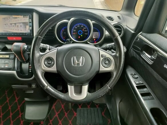 2017 Honda N-BOX I Рестайлинг, белый - вид 10