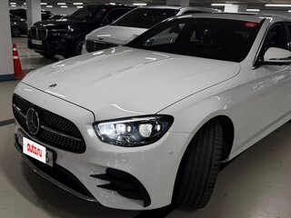 2022 Mercedes-Benz E-Класс 220 d V (W213, S213, C238) Рестайлинг, белый, 6250000 рублей, вид 1