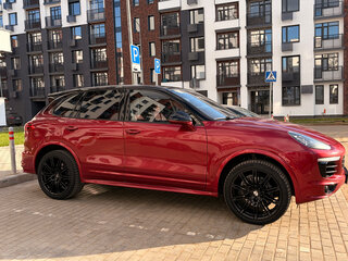 2016 Porsche Cayenne Diesel II Рестайлинг (958), красный, 5100000 рублей, вид 2