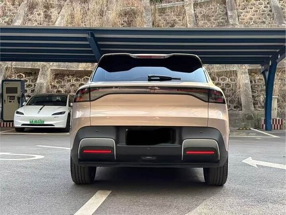 2026 Changan Qiyuan Q05 51.9 kWh II, бежевый, 2390000 рублей - вид 4