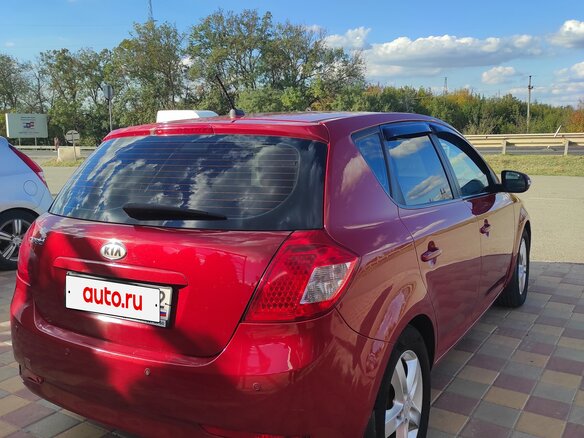 2010 Kia Ceed I Рестайлинг, красный, 660000 рублей - вид 3