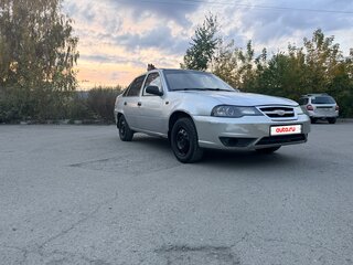 2011 Daewoo Nexia I Рестайлинг, серебристый, 100000 рублей, вид 1