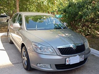 2012 Skoda Octavia II (A5) Рестайлинг, бежевый, 949000 рублей, вид 1