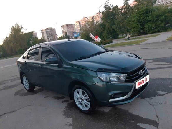 2017 Lada (ВАЗ) Vesta I, зелёный, 850000 рублей