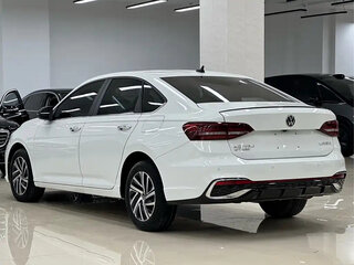 2023 Volkswagen Lavida III Рестайлинг, белый, 1363100 рублей, вид 4