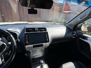2021 Toyota Land Cruiser Prado 150 Series Рестайлинг 3, белый, 6200000 рублей, вид 4