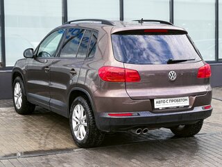 2016 Volkswagen Tiguan I Рестайлинг, коричневый, 1365000 рублей, вид 3