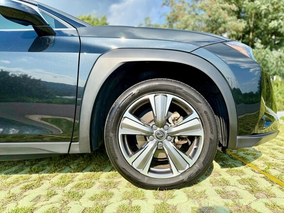 2023 Lexus UX 300e I, чёрный - вид 18
