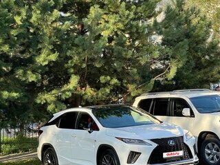 2020 Lexus RX 300 IV Рестайлинг, белый, 4510000 рублей, вид 3