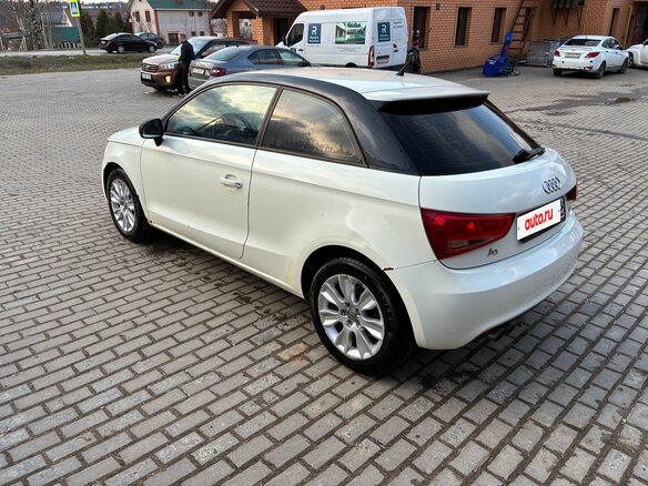 2011 Audi A1 I (8X), белый, 840000 рублей - вид 12