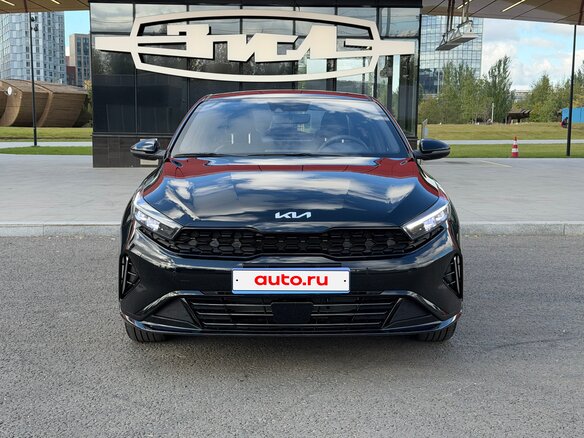2026 Kia K3 II (China Market) Рестайлинг, чёрный, 1900000 рублей - вид 1