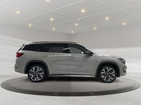 2026 Skoda Kodiaq II, серый, 3910000 рублей, вид 3