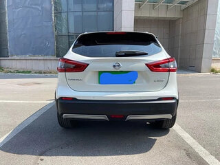 2022 Nissan Qashqai II Рестайлинг, белый, 1620000 рублей, вид 5