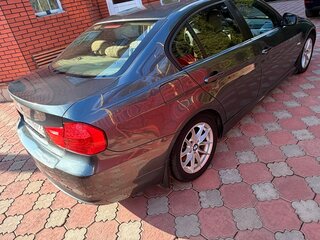 2010 BMW 3 серии 318i V (E90/E91/E92/E93) Рестайлинг, серый, 1050000 рублей, вид 4
