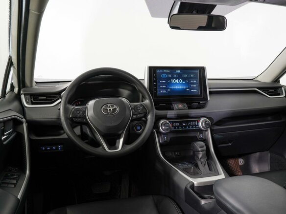 2021 Toyota RAV4 V (XA50), белый, 3240000 рублей - вид 5