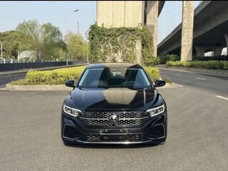 2022 Volkswagen Passat B8 Рестайлинг, чёрный, 1830000 рублей, вид 1