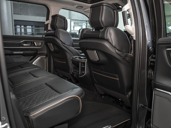 2026 Ram 1500 Crew Cab V Рестайлинг, серый, 11469084 рублей - вид 21