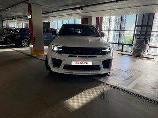 2013 Jeep Grand Cherokee SRT IV (WK2) Рестайлинг, белый, 5000000 рублей, вид 2
