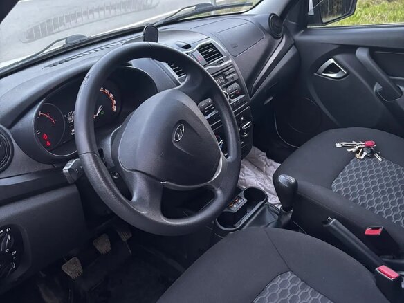 2021 Lada (ВАЗ) Granta I Рестайлинг, белый, 650000 рублей - вид 5