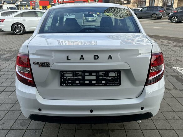 2026 Lada (ВАЗ) Granta I Рестайлинг, белый - вид 5