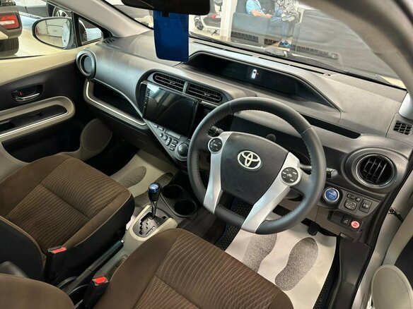 2014 Toyota Aqua I, серый, 1099999 рублей - вид 11