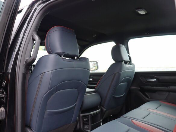 2026 Ram 1500 Crew Cab V Рестайлинг, оранжевый, 9010000 рублей - вид 35