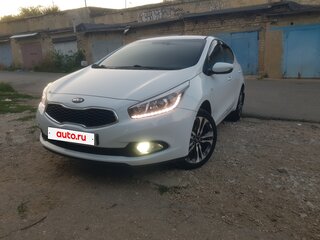 2014 Kia Ceed II, белый, 1300000 рублей, вид 3