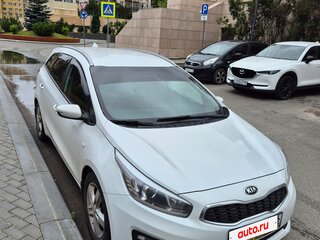 2018 Kia Ceed II Рестайлинг, белый, 1020000 рублей, вид 3