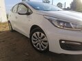 2017 Kia Ceed II Рестайлинг, белый, 1600000 рублей - вид 5
