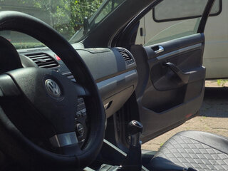 2006 Volkswagen Golf V, чёрный, 580000 рублей, вид 5
