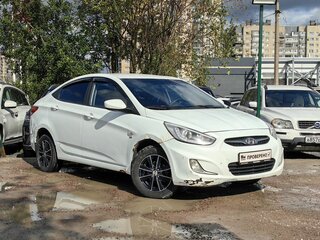 2013 Hyundai Solaris I, белый, 434900 рублей, вид 3