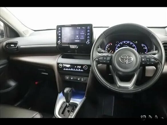 2022 Toyota Yaris Cross I, чёрный - вид 11