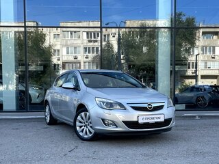 2011 Opel Astra J, серебристый, 530000 рублей, вид 3