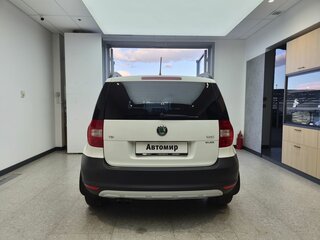 2013 Skoda Yeti I, белый, 786514 рублей, вид 5